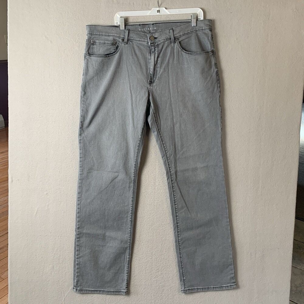 Mott and Bow Jeans Men’s Size 38X34 (40x32) Gray Denim Straight Preppy